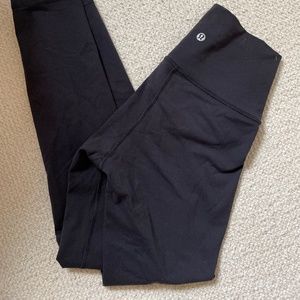 Lulu Lemon Wunder Under cropped leggings